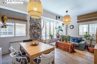 Piso en venta en Camino de Ronda - Rosaleda en Granada