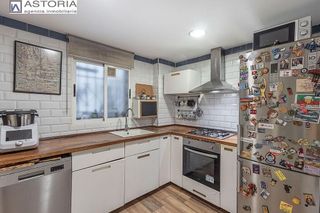 Piso en venta en Camino de Ronda - Rosaleda en Granada