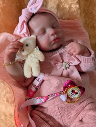 Reborn realizada con genesis horneada y barnizada