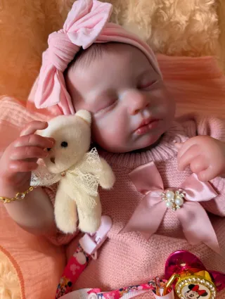 Reborn realizada con genesis horneada y barnizada