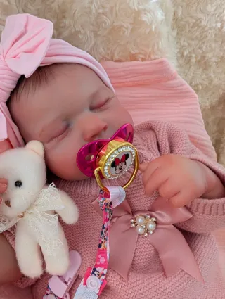 Reborn realizada con genesis horneada y barnizada