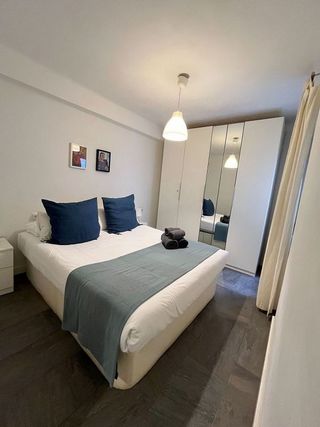 Piso en venta en La Goleta - San Felipe Neri en Málaga