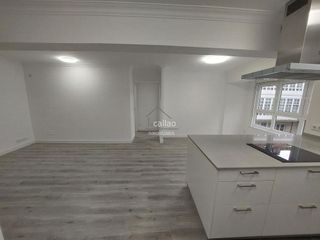 Piso en venta en Centro en Ferrol