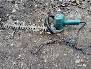 Cortasetos eléctrico