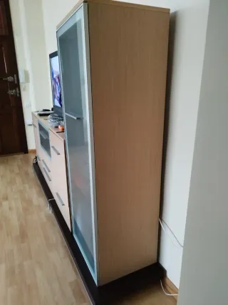 Mueble vitrina madera y cristal Dispo en Valencia