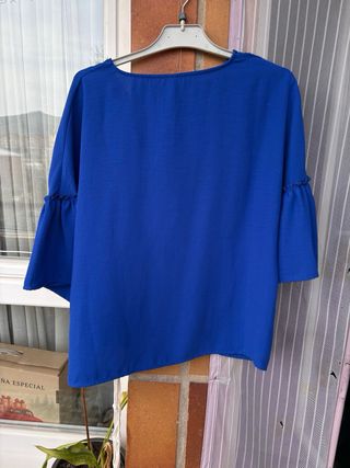 Blusa Stradivarius azul talla M