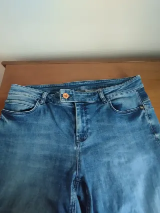 Jeans  con strappi