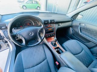 Mercedes-Benz Clase C 2003