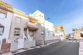 Casa pareada en venta en Roquetas Centro en Roquetas de Mar