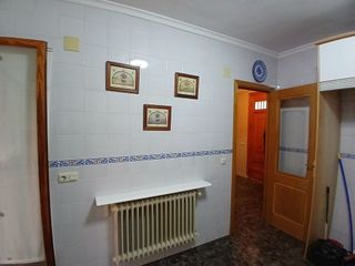 Casa adosada en venta en Villacañas