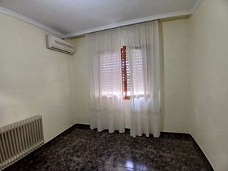 Casa adosada en venta en Villacañas