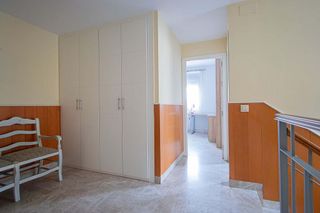 Casa adosada en venta en Colores - Entreparques en Sevilla