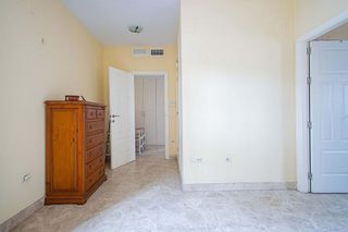 Casa adosada en venta en Colores - Entreparques en Sevilla