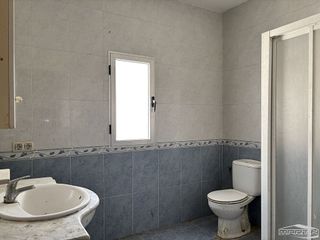 Casa adosada en venta en Baena