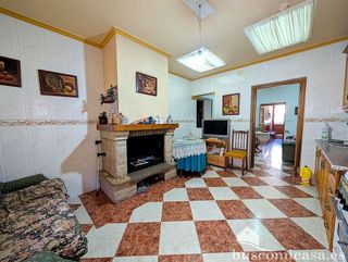 Chalet en venta en Linares