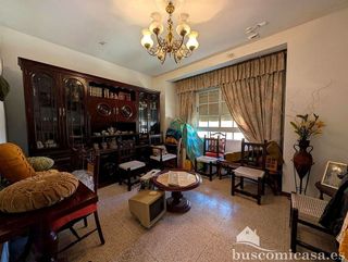 Chalet en venta en Linares