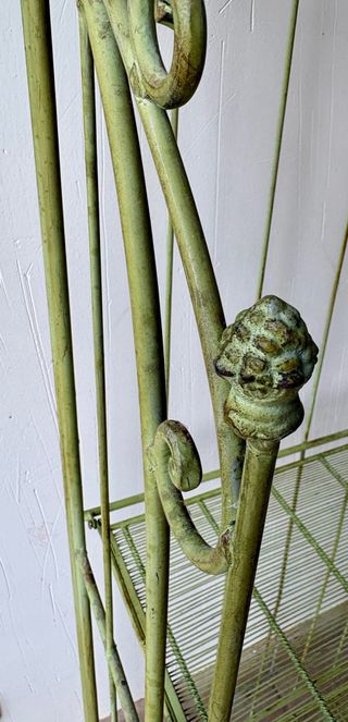 Estantería de metal verde