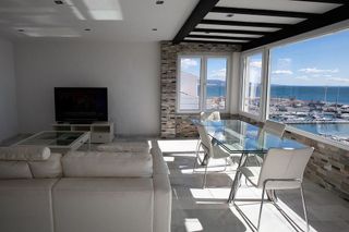 Ático en alquiler en Puerto Banús en Marbella