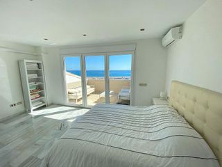 Ático en alquiler en Puerto Banús en Marbella