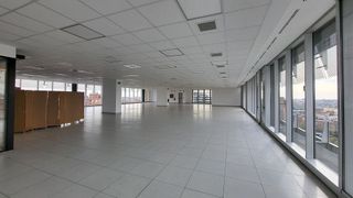 Oficina en alquiler en Costillares en Madrid