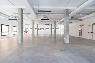 Oficina en alquiler en Tres Olivos - Valverde en Madrid