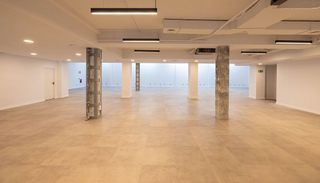 Oficina en alquiler en Tres Olivos - Valverde en Madrid