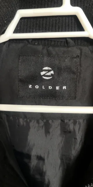 Chaqueta deportiva negra