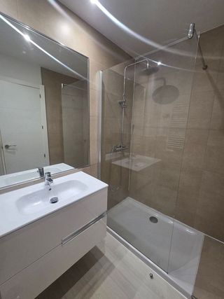 Piso en alquiler en Castillejos en Madrid