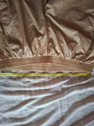 Pantalón Adidas hombre color camel con aberturas