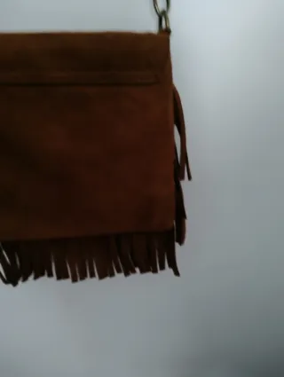 Bolso marrón con flecos