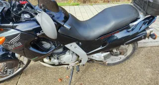 Aprilia Pegaso 650 Negra. Trail