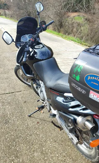 Aprilia Pegaso 650 Negra. Trail