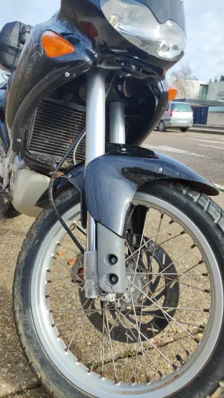 Aprilia Pegaso 650 Negra. Trail