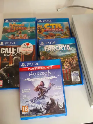 Ps4 Pro Blanca + 5 Juegos