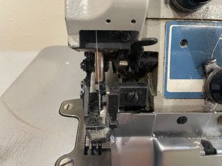 Máquina de coser Overlock