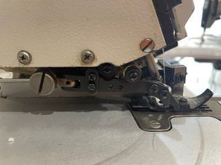 Máquina de coser Overlock
