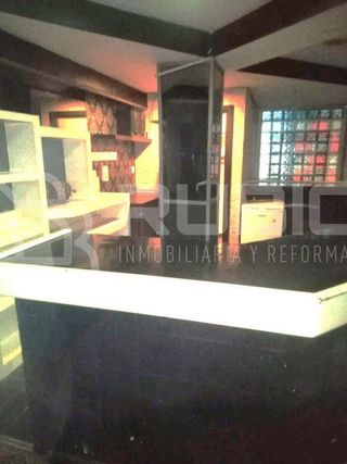 Local comercial en venta en Carlos V en Laredo