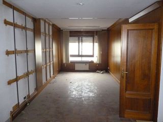 Oficina en venta en Antigua Estación FFCC - San Agustín en Burgos