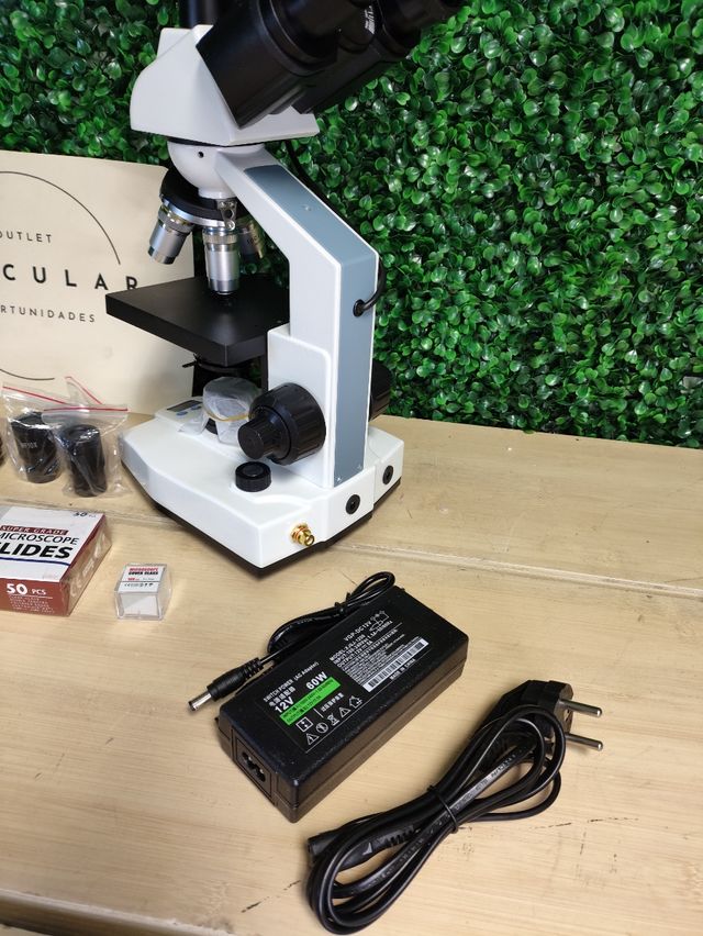 Microscopio profesional