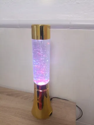 Lámpara de lava dorada con purpurina