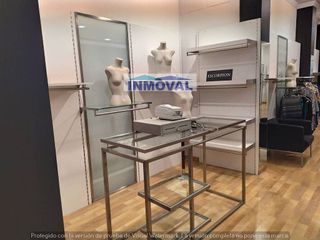 Local comercial en venta en Valdepeñas