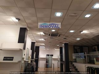 Local comercial en venta en Valdepeñas