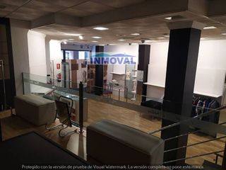 Local comercial en venta en Valdepeñas