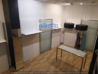Local comercial en venta en Valdepeñas