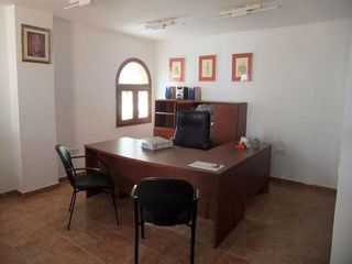 Local comercial en venta en Zona de Cueva de Menga en Antequera