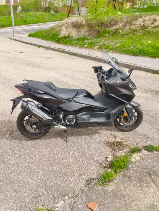 Yamaha Tmax 560 tech
