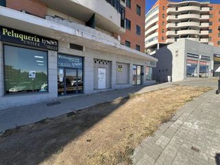 Local comercial en venta en Universidad en Ávila