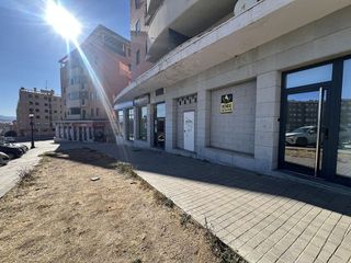 Local comercial en venta en Universidad en Ávila