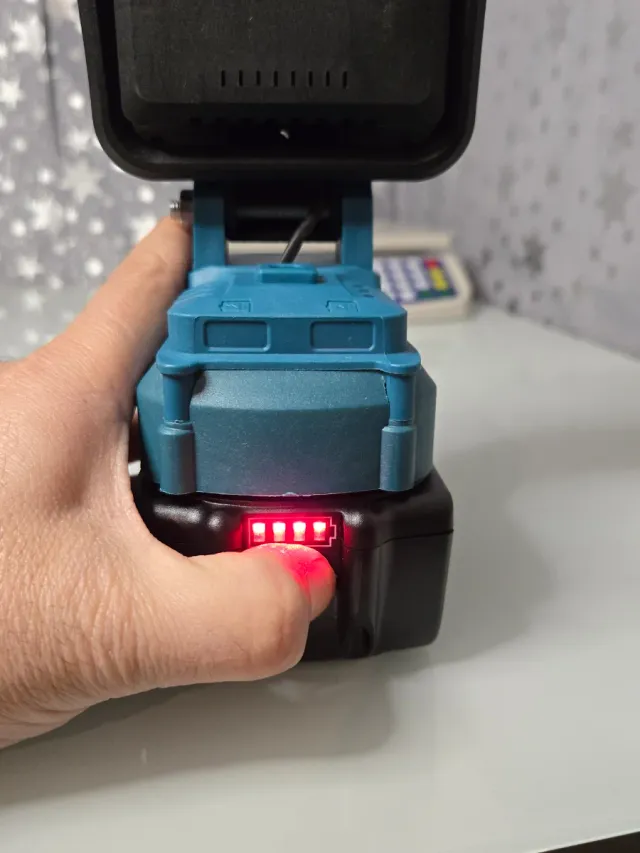 Foco LED + Batería makita 18V Nuevo