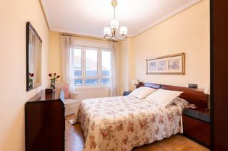 Piso en venta en Natahoyo en Gijón